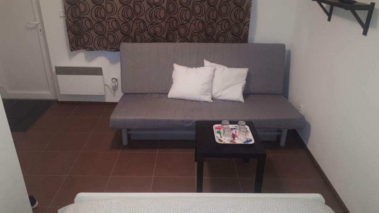 Apartman - Sukromie V Meste Bratislava Exterior photo